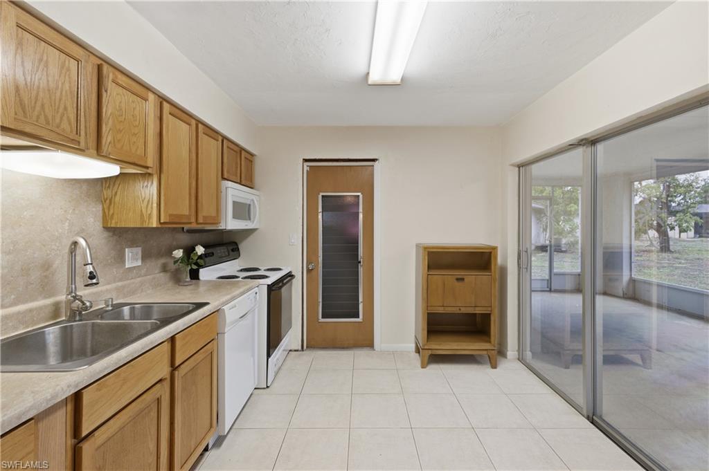 WILLOW LAKE - Residential