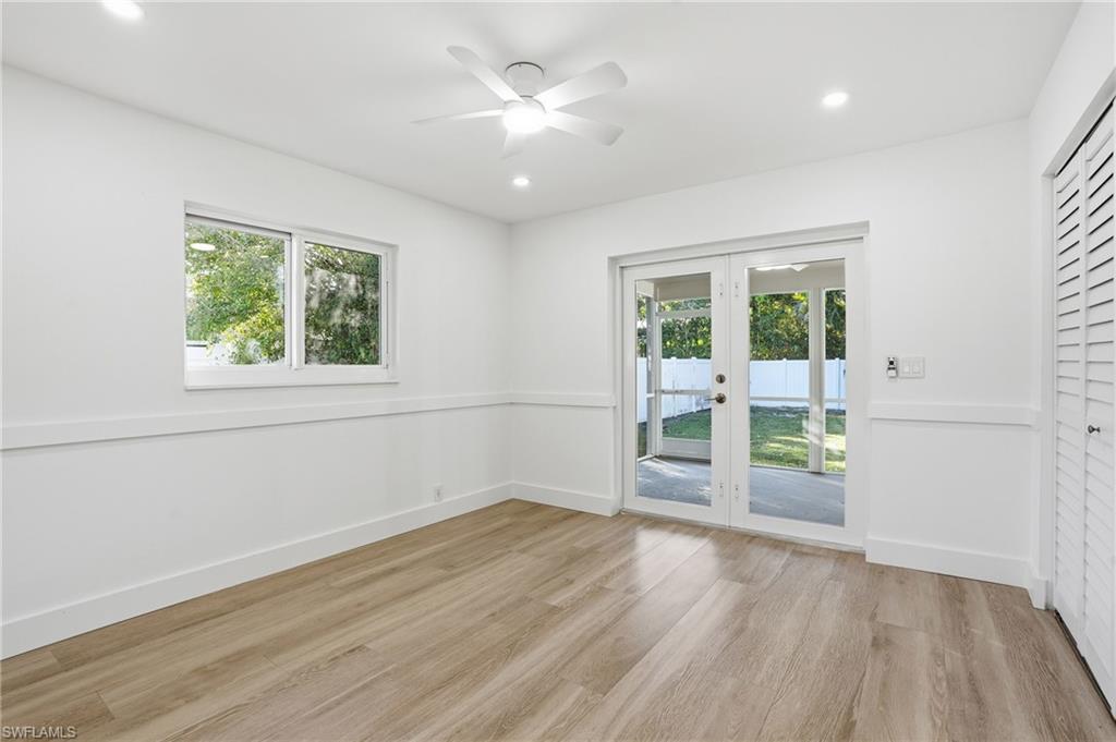 NAPLES PARK - Residential