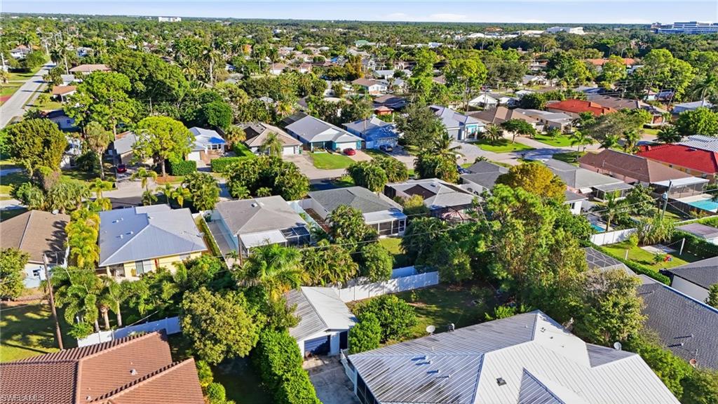 NAPLES PARK - Residential