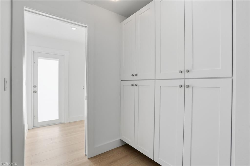 NAPLES PARK - Residential