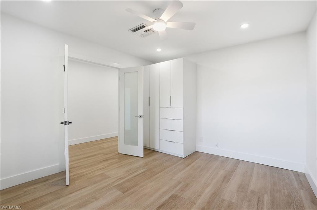 NAPLES PARK - Residential