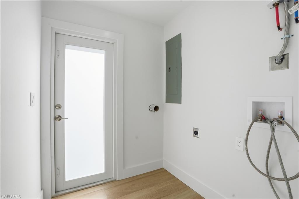 NAPLES PARK - Residential