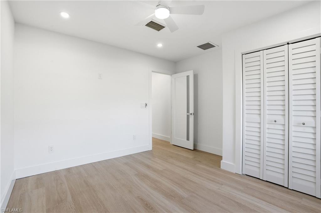 NAPLES PARK - Residential