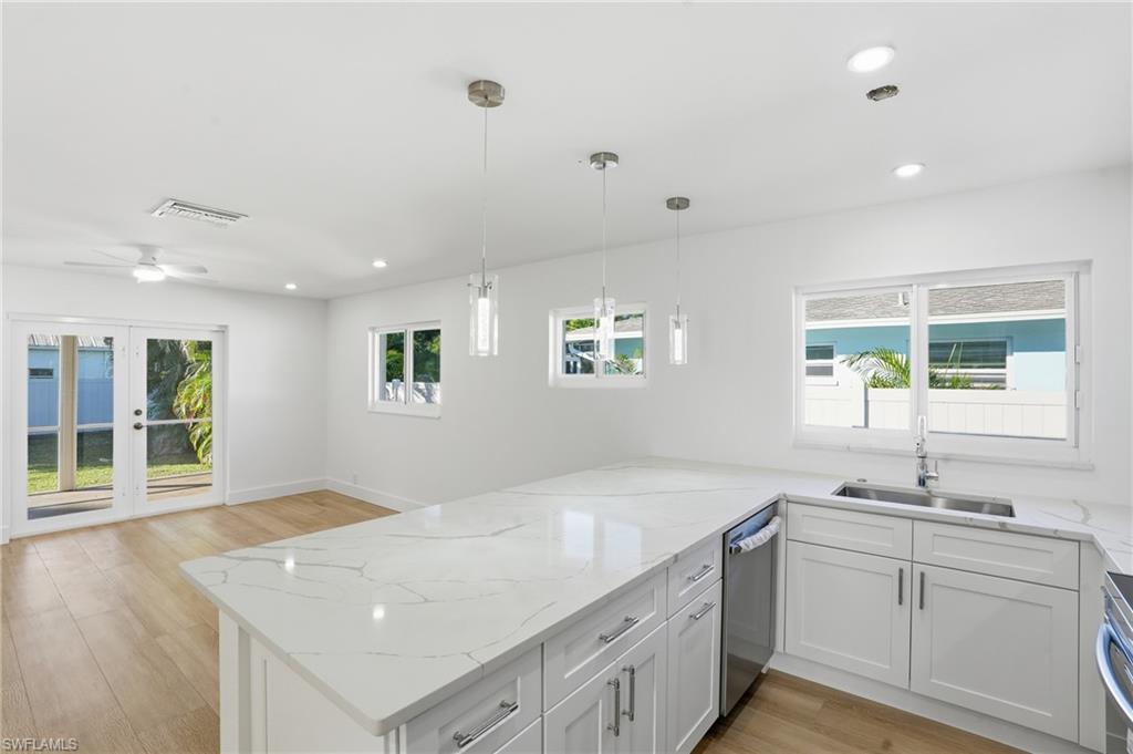 NAPLES PARK - Residential