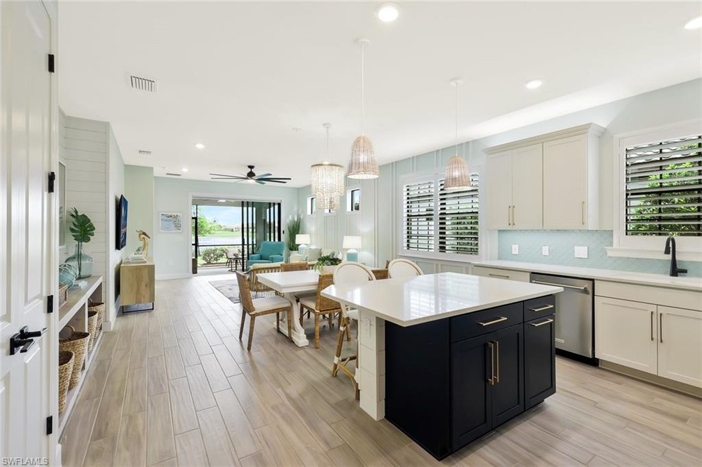 ESPLANADE LAKE CLUB - Residential