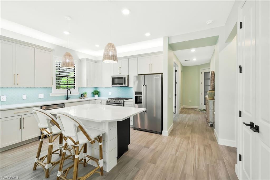 ESPLANADE LAKE CLUB - Residential