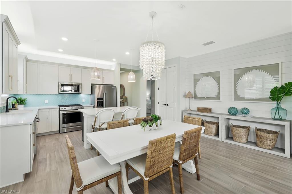 ESPLANADE LAKE CLUB - Residential