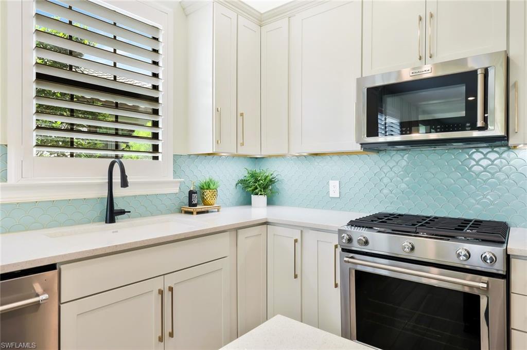 ESPLANADE LAKE CLUB - Residential