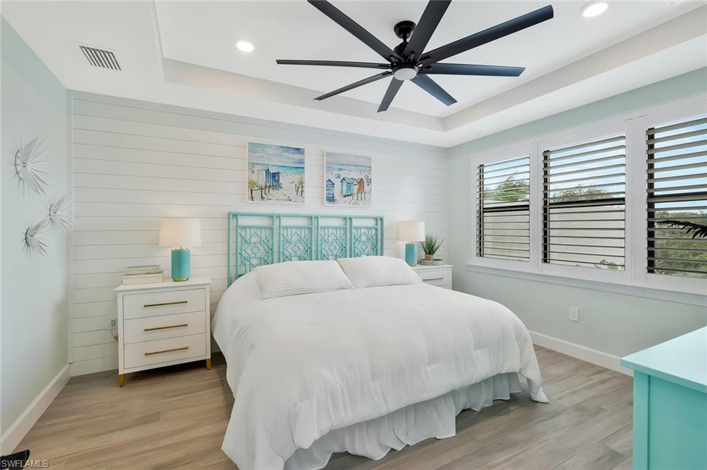 ESPLANADE LAKE CLUB - Residential