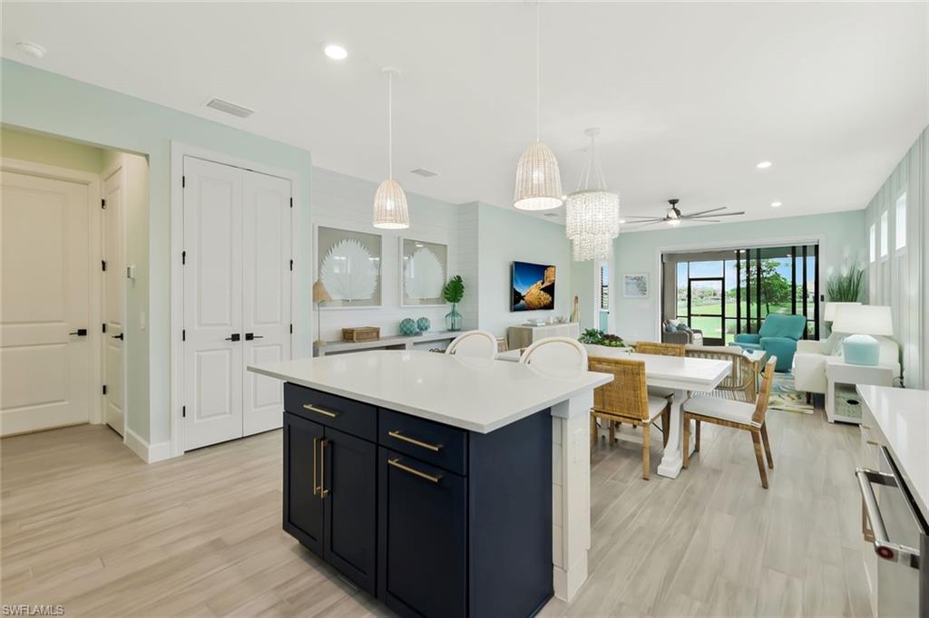 ESPLANADE LAKE CLUB - Residential