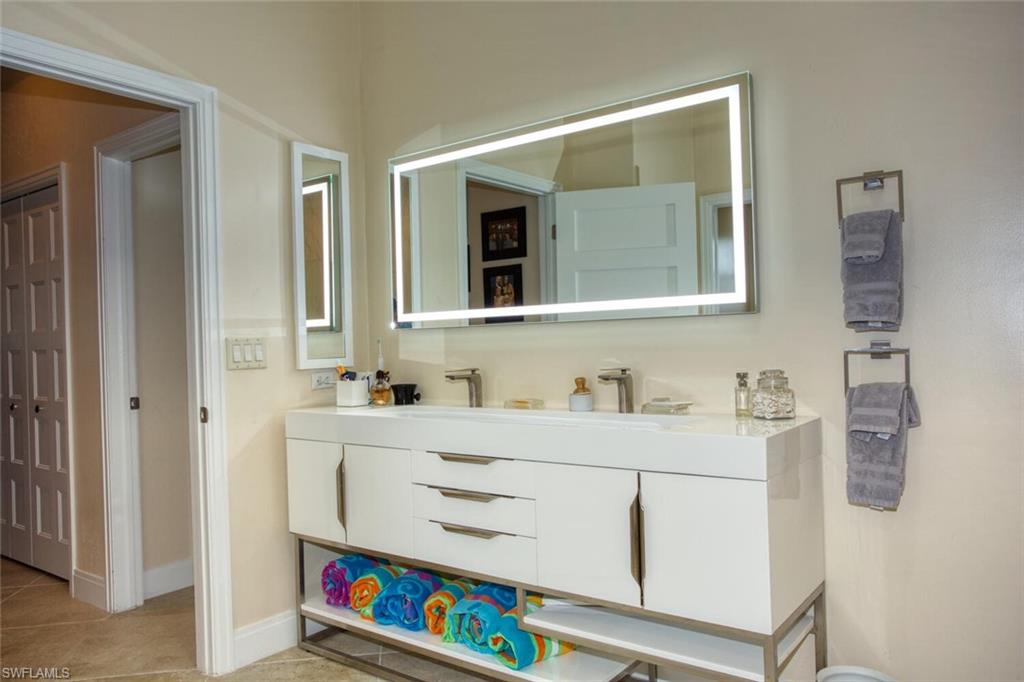 HERITAGE PALMS ESTATES - Residential