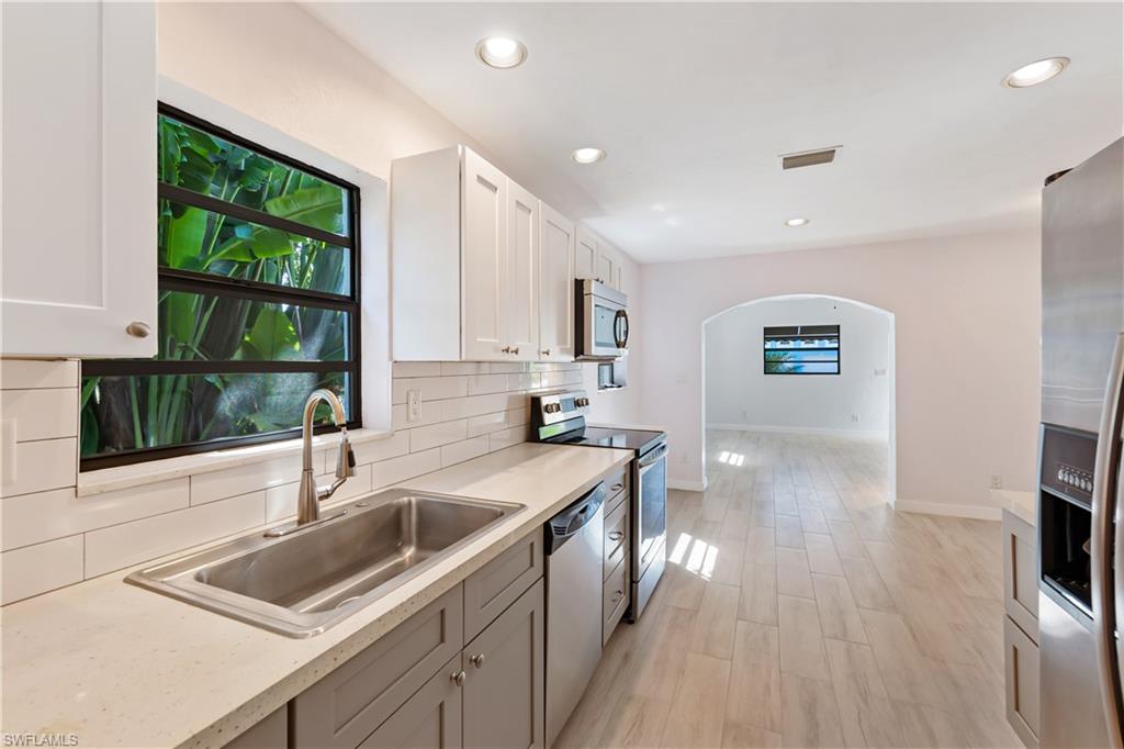 BAYVIEW PARK - Residential Lease