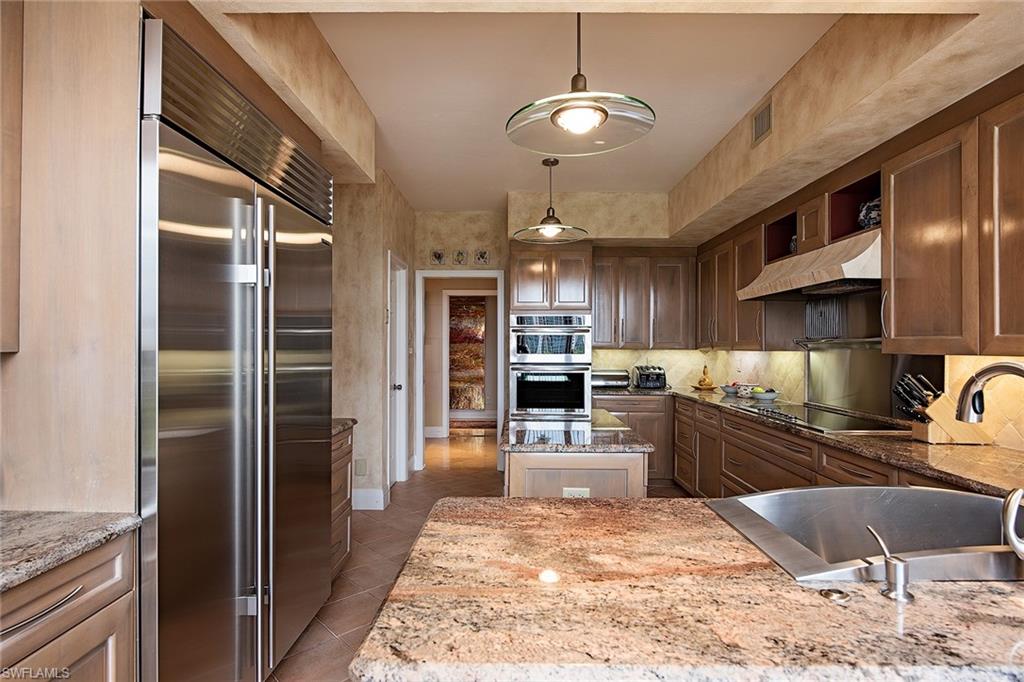 PARK PLAZA - Residential