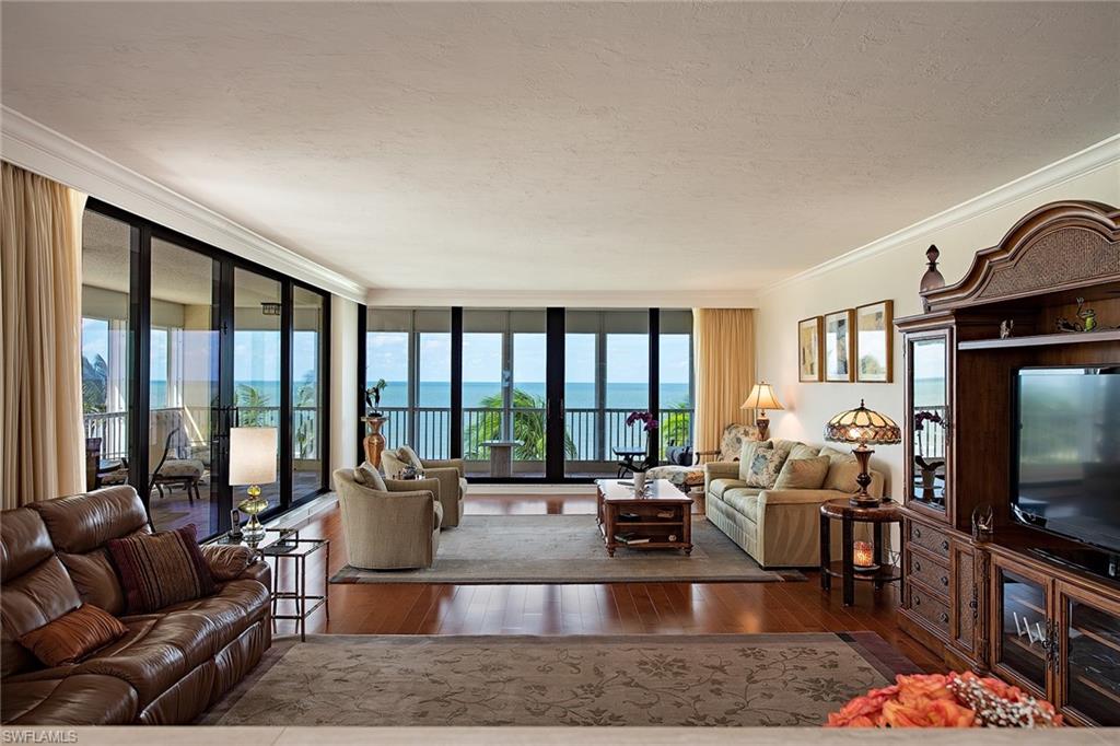 PARK PLAZA - Residential