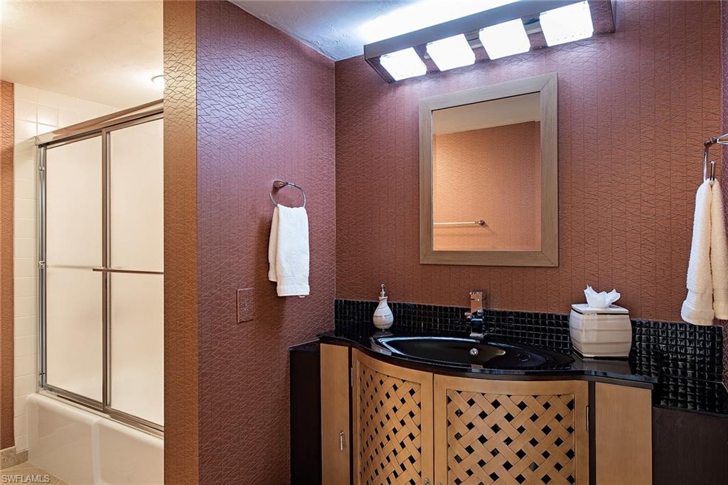 PARK PLAZA - Residential