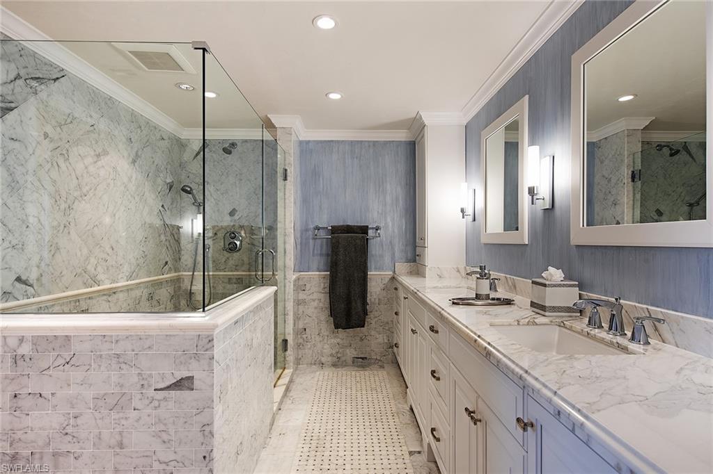 PARK PLAZA - Residential