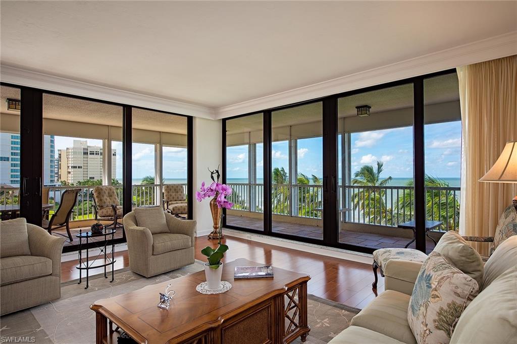 PARK PLAZA - Residential