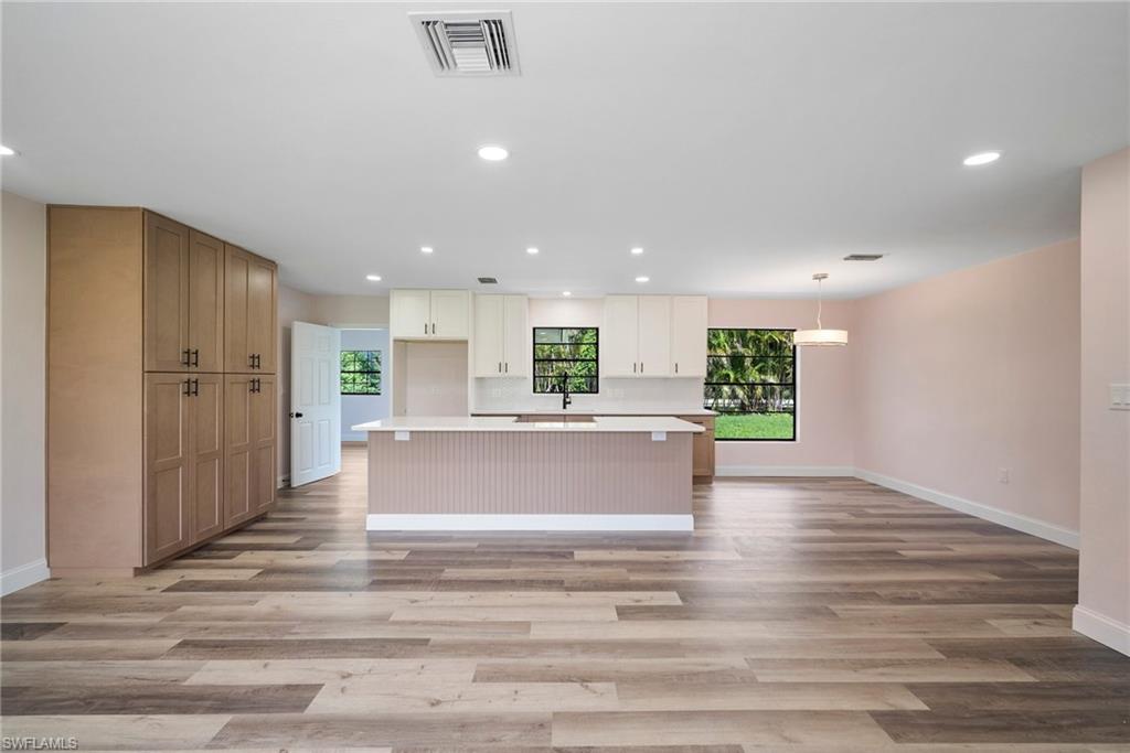 ISLAND PARK WOODLANDS - Residential