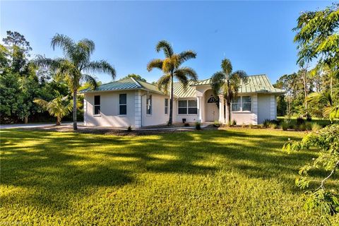 A home in NAPLES