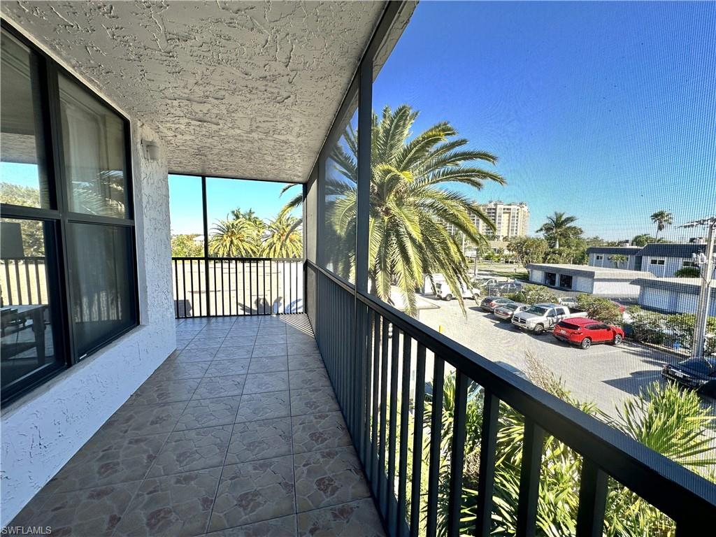 SCHOONER BAY - Residential Lease