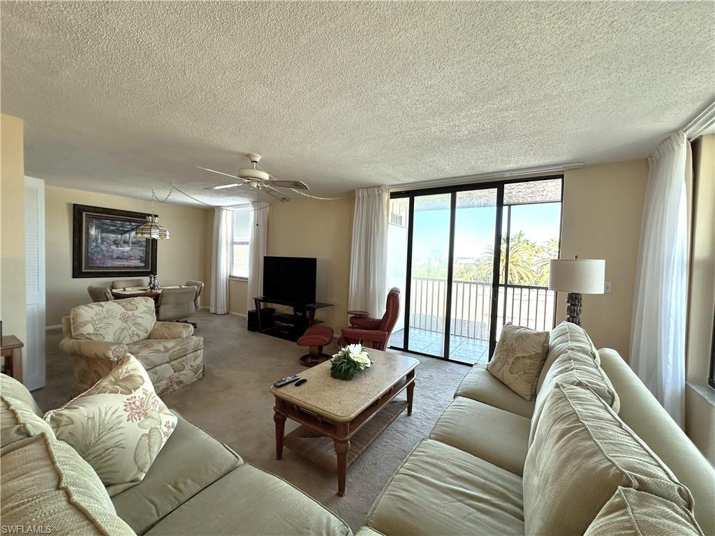 SCHOONER BAY - Residential Lease