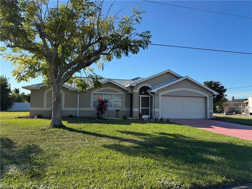 Beautiful rental home located in a quiet and friendly neighborhood. This property offers 3 bedrooms, 2 bathrooms, a spacious living area, and a cozy kitchen perfect for everyday living. Don’t miss the opportunity—this home won’t last long!”