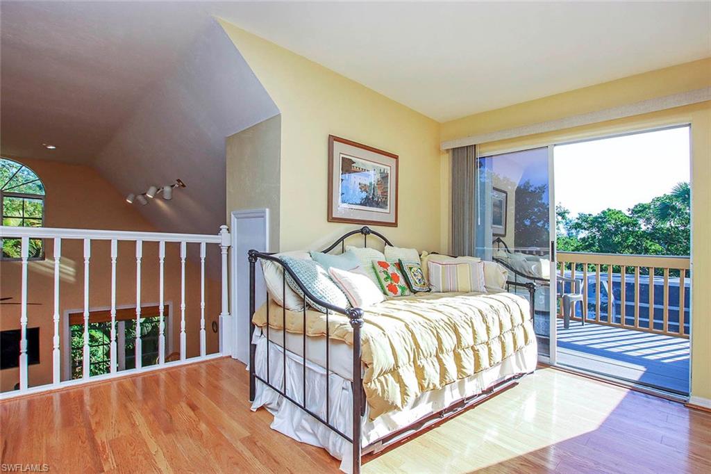 SANIBEL BAYOUS - Residential