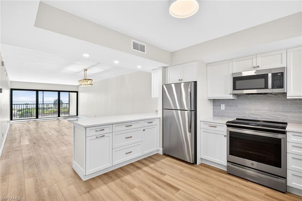 SAND POINTE - Residential