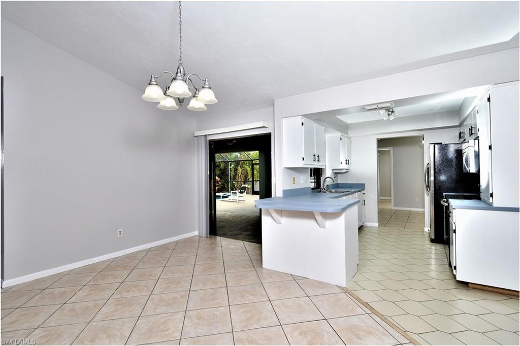 COUNTRY CLUB ESTATES - Residential