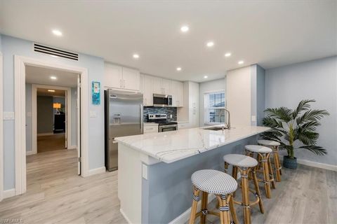 3483 Gulf Shore BLVD N 604 NAPLES FL 34103