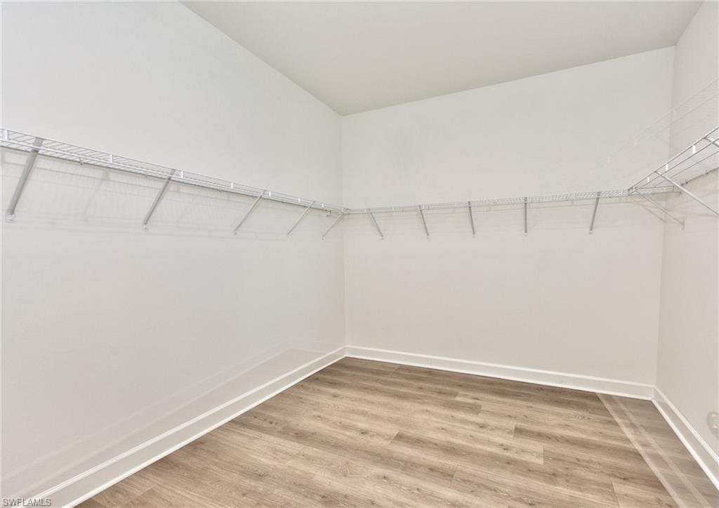 VALENCIA LAKES - Residential Lease