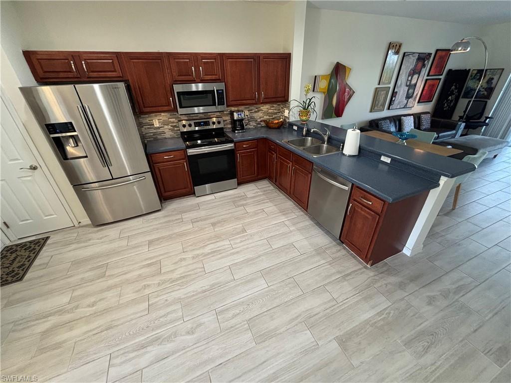 LAKEWOOD VILLAGE - Residential