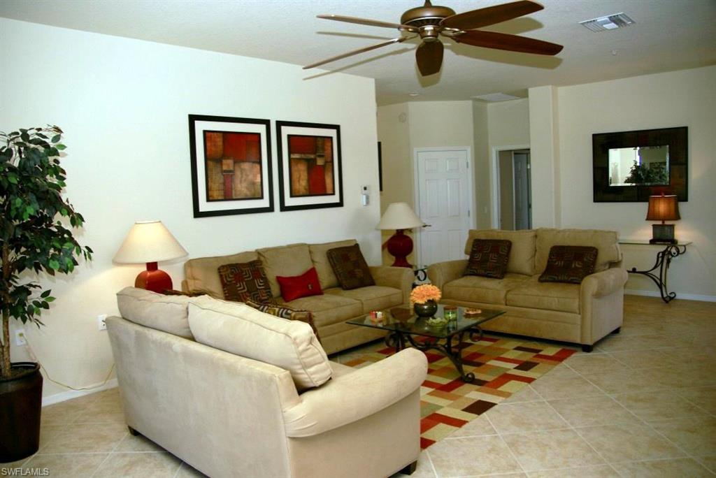 COACH HOMES AT HERITAGE BAY - Residential