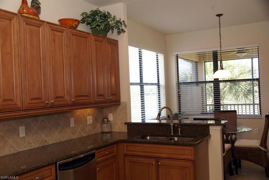 COACH HOMES AT HERITAGE BAY - Residential