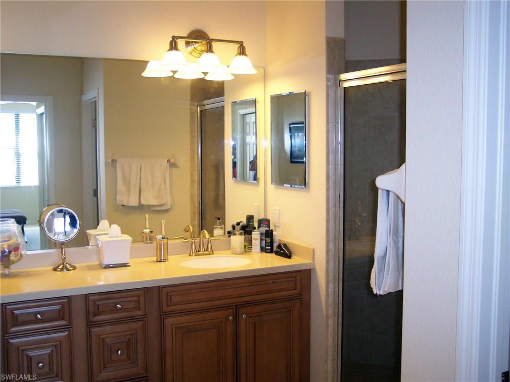 COACH HOMES AT HERITAGE BAY - Residential