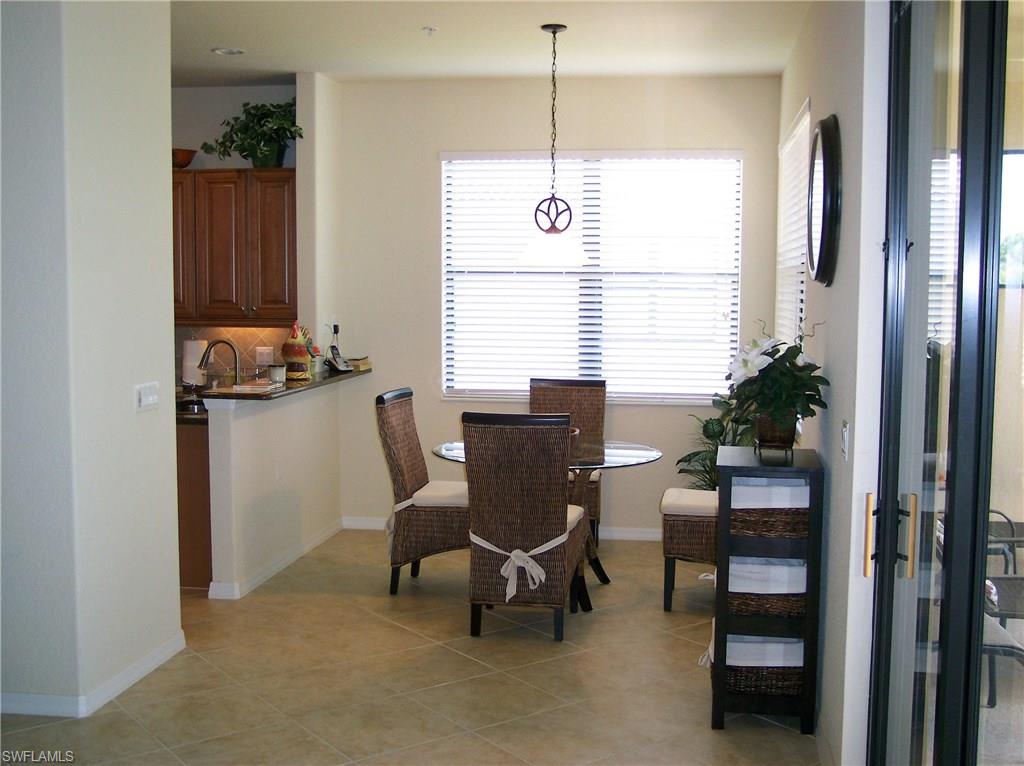 COACH HOMES AT HERITAGE BAY - Residential