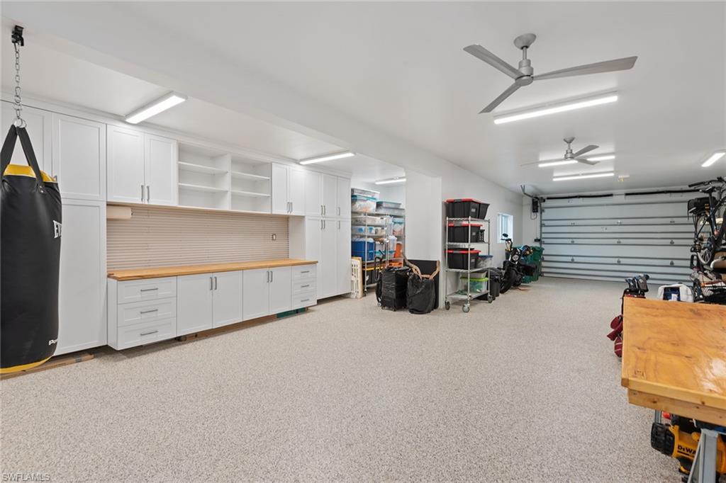 HIDEAWAY BEACH - Residential