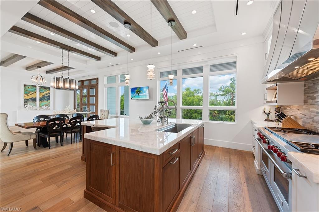 HIDEAWAY BEACH - Residential