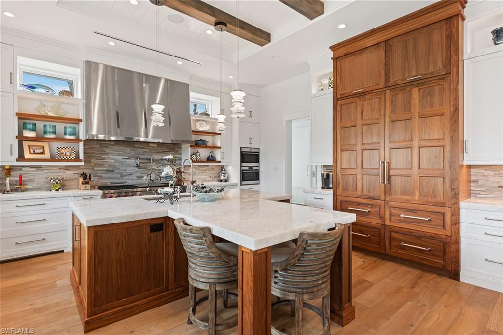 HIDEAWAY BEACH - Residential