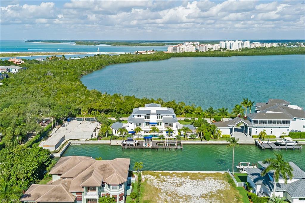 HIDEAWAY BEACH - Residential