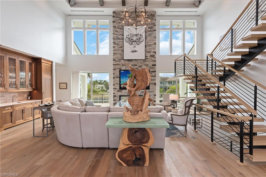 HIDEAWAY BEACH - Residential