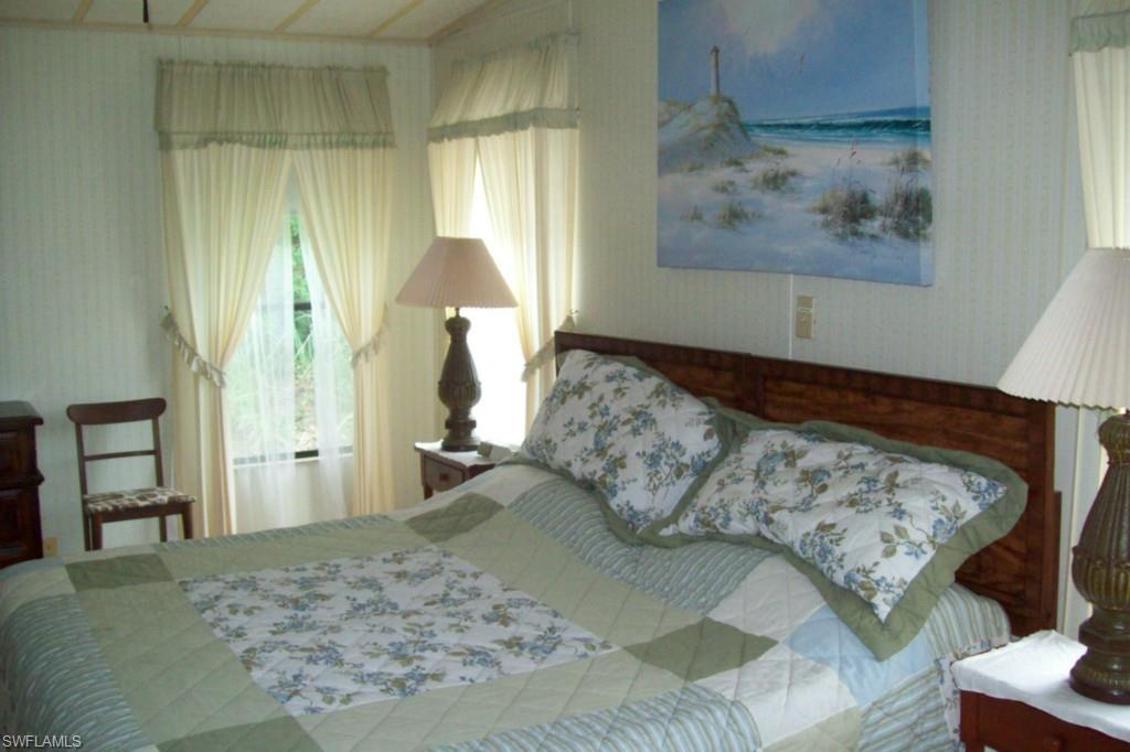 LAZY DAYS MOBILE VILLAGE - Residential