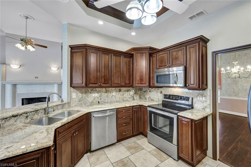 BERKSHIRE LAKES - Residential