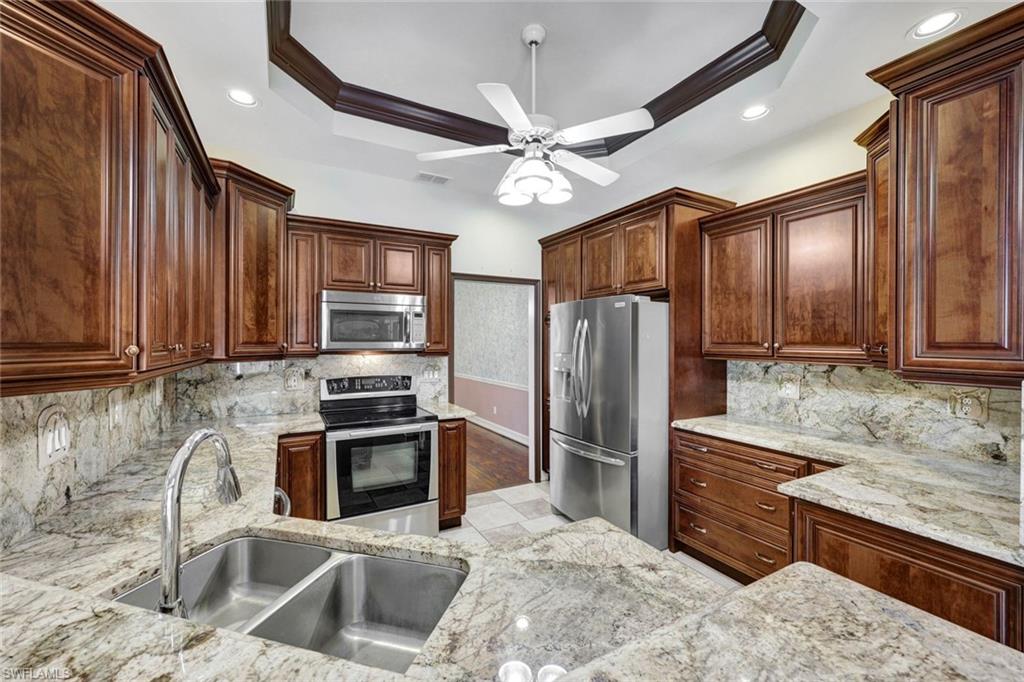 BERKSHIRE LAKES - Residential