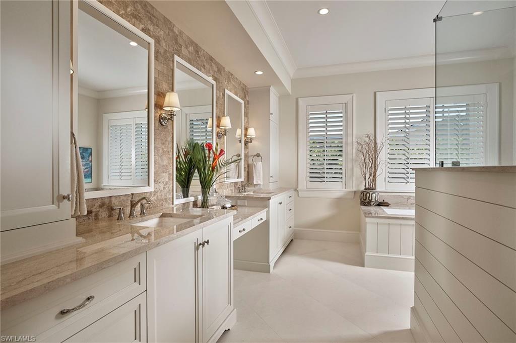 MOORINGS - Residential