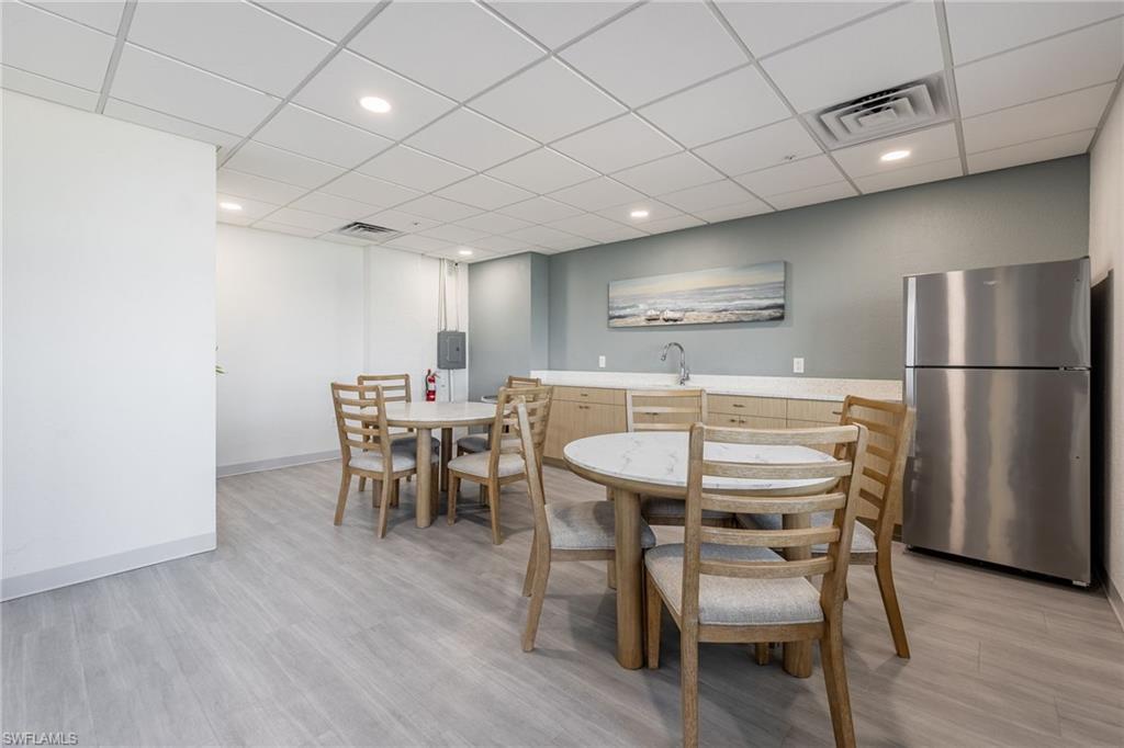 LOVERS KEY BEACH CLUB - Residential