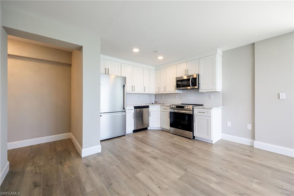 LOVERS KEY BEACH CLUB - Residential