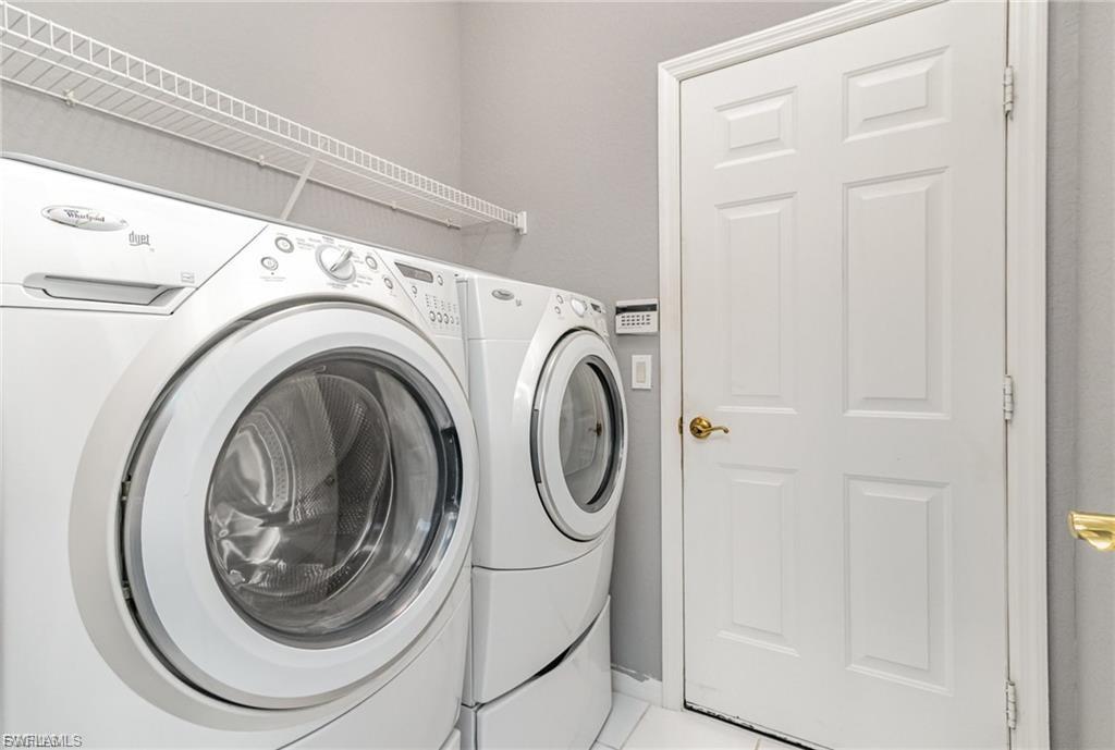 CORAL LAKES - Residential