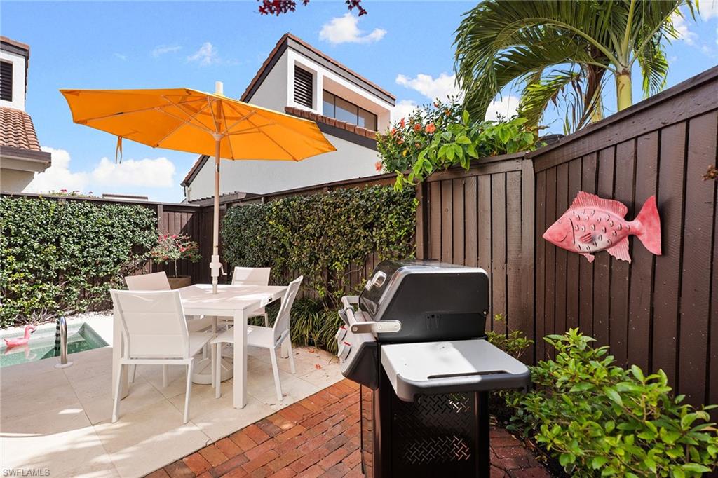 BAY VILLAS - Residential