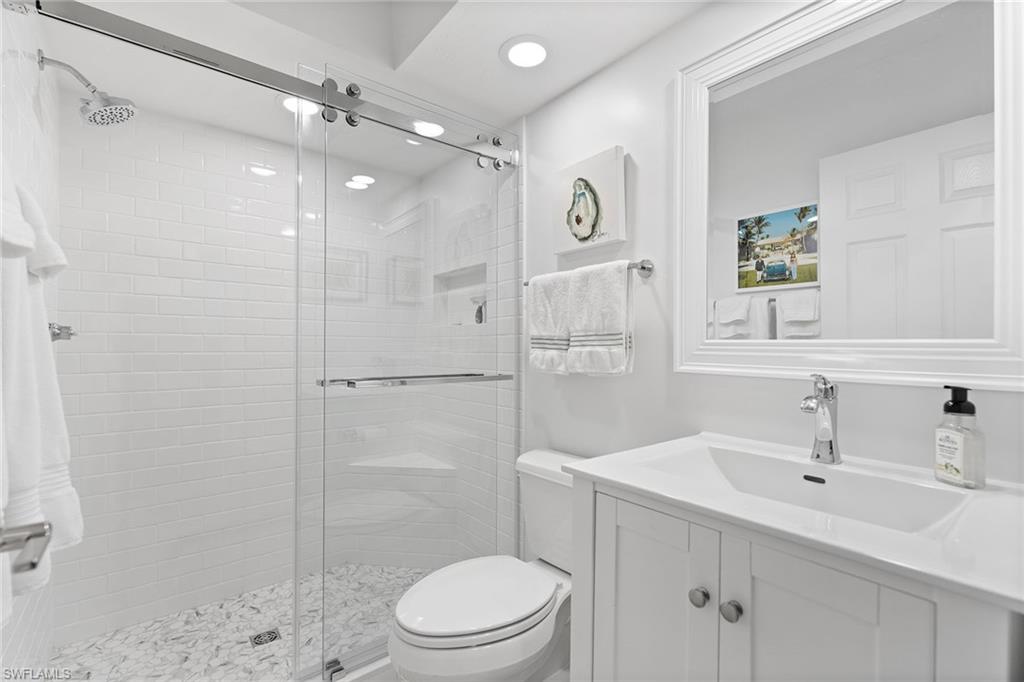 BAY VILLAS - Residential